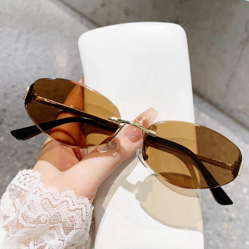 Damen Sonnenbrille im modernen Ovaldesign mit kontrastierendem Rahmen Brehn