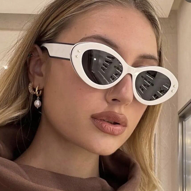 Damen Cat-Eye Sonnenbrille mit luxuriösem Kunststoffrahmen und dekorativen Akzenten Brehn