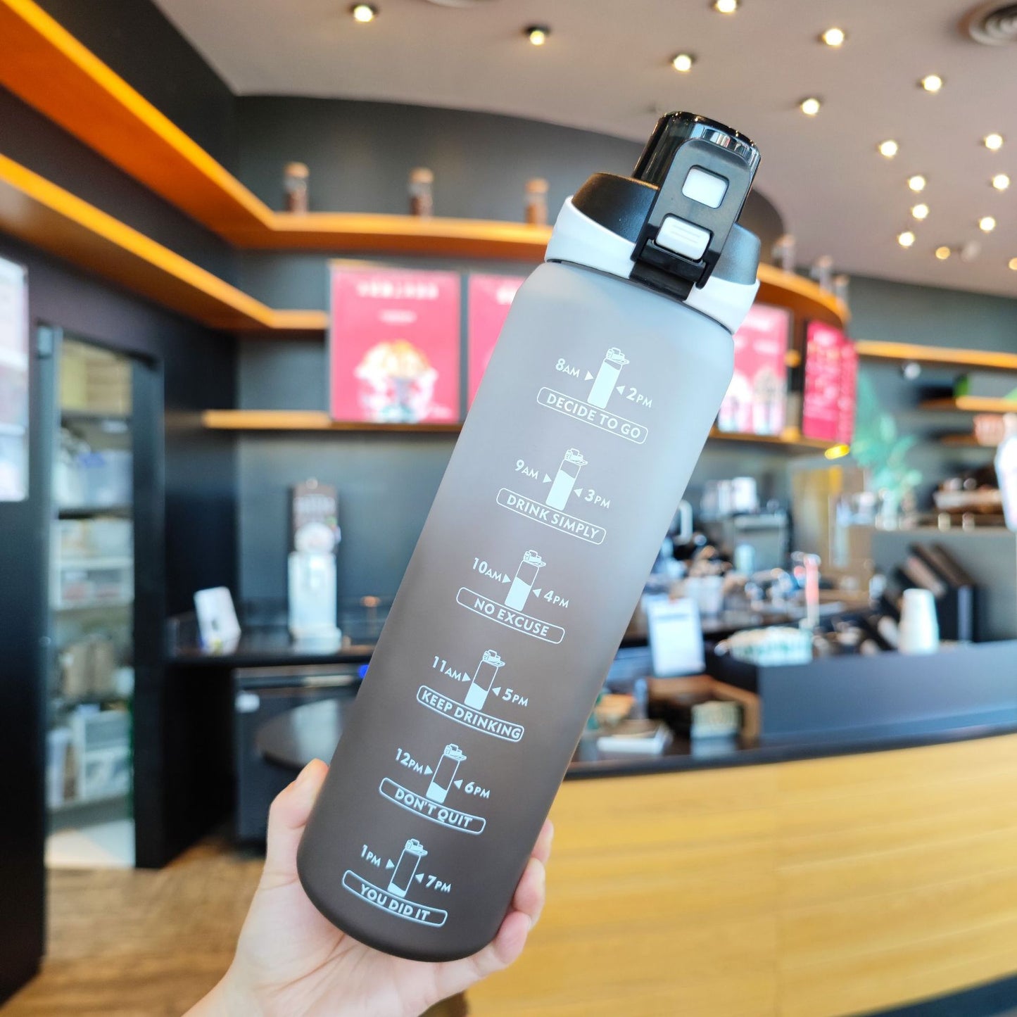 Damen Motivierende Trinkflasche mit einzigartiger Zeitmarkierung und sicherem Verschluss Brehn