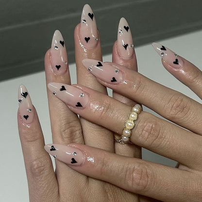 Herz-inspirierten Nagelkunst Brehn