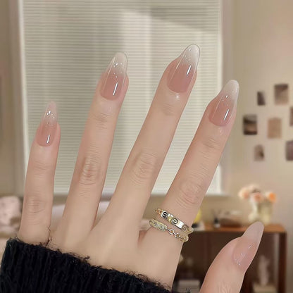 Elegante Gel-Nagelerweiterungen