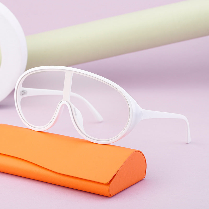 Damen modische Sonnenbrille im futuristischen Stil Brehn