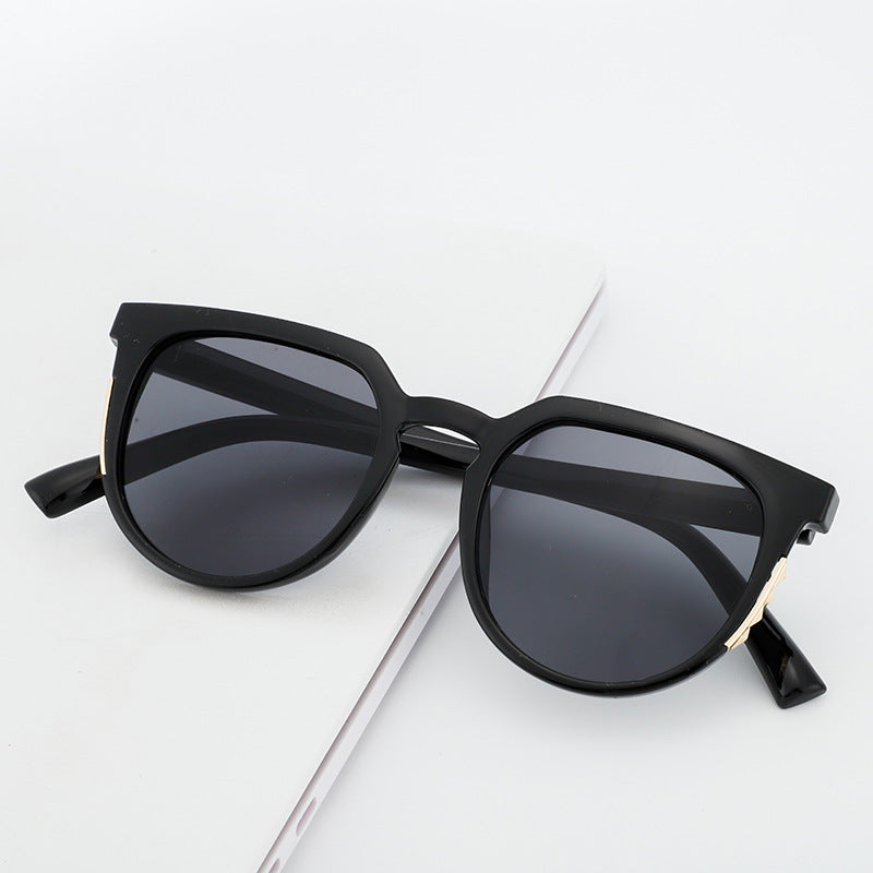Damen elegante Sonnenbrille mit modischem Rahmen und UV-Schutz Brehn