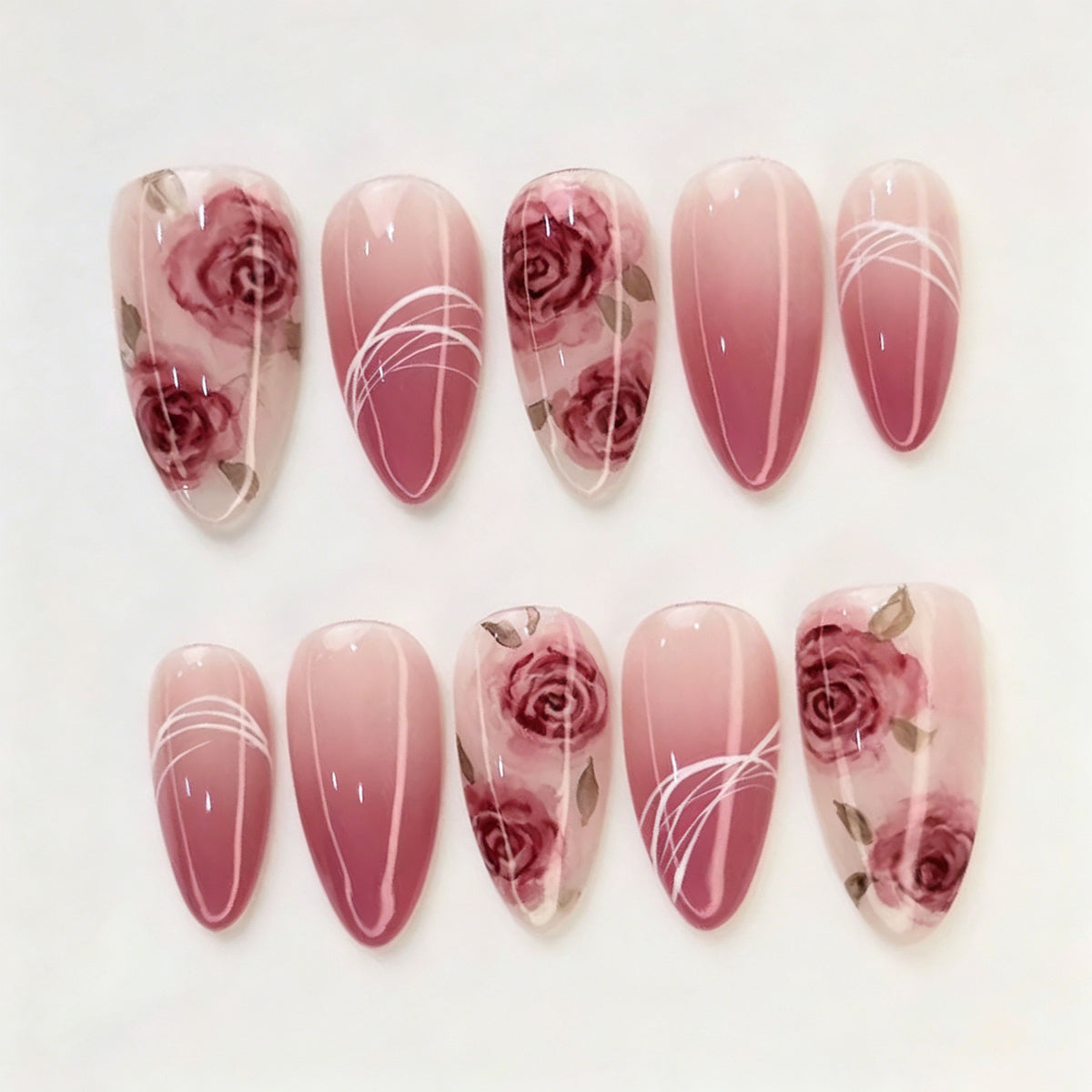 Elegante Blumenmuster-Press-On-Nagelkunst Brehn