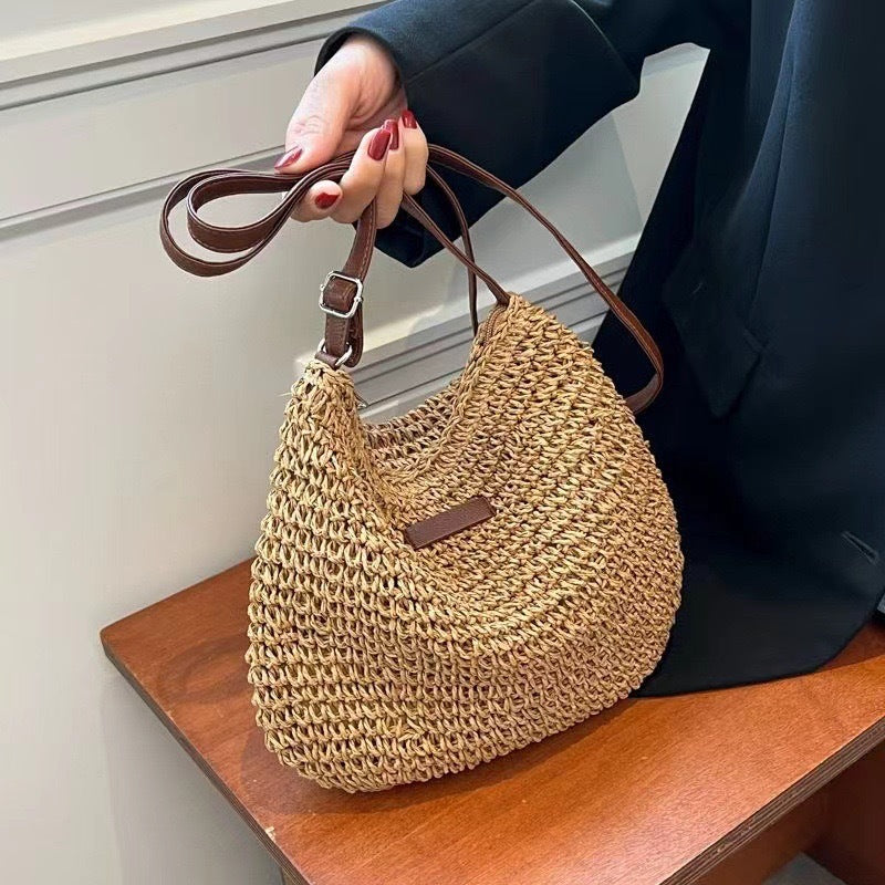 Praktische Handtasche Aus Geflochtenem Naturmaterial Brehn