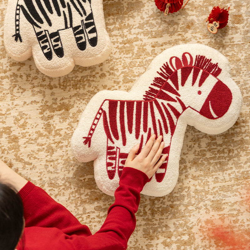 Kuschelkissen in Zebraform mit extraweichem Plüschbezug Brehn