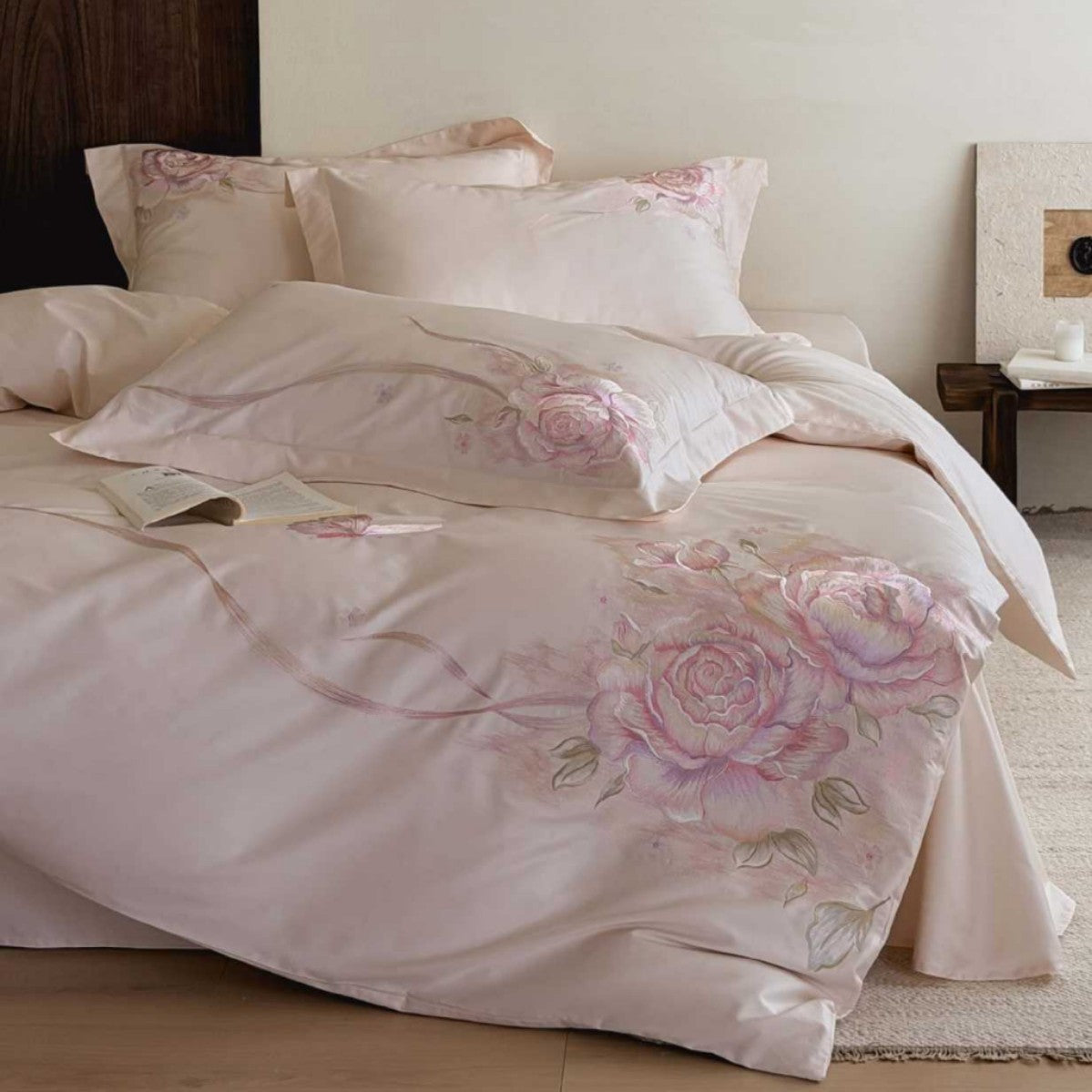 Luxuriöser Seidenglatte Floral Bestickter Bettbezug & Kissenbezug Set
