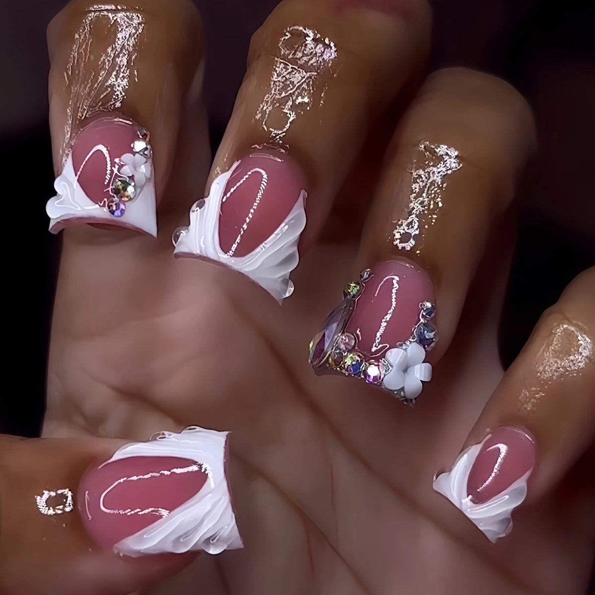 Elegantes Press-On Nagelkunst-Set Brehn