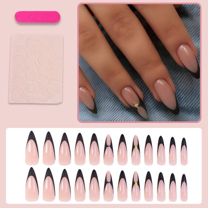 Kunstnagelset mit elegantem Spitzen-Design und Glitzerdetails Brehn