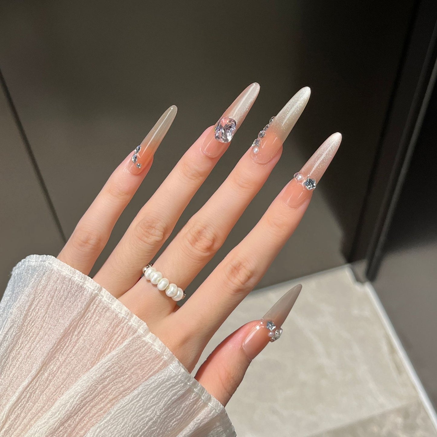 Elegante mit Strass veredelte Press-On Nagelverlängerungen Brehn