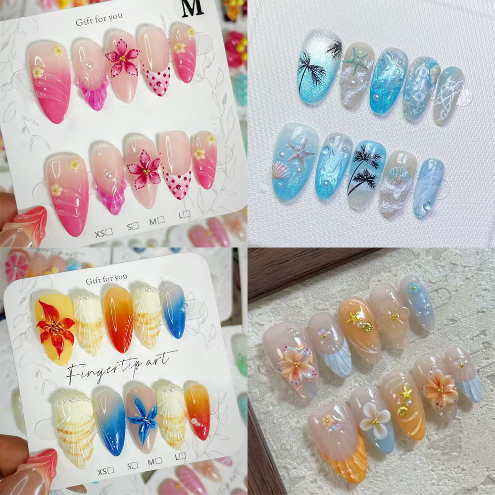 Kunstnagelset mit floralen Mustern und Ombre-Effekten Brehn