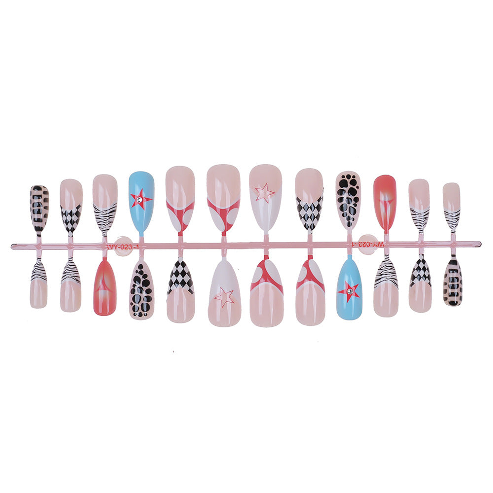 Künstlerisches Press-On Nail Set Brehn