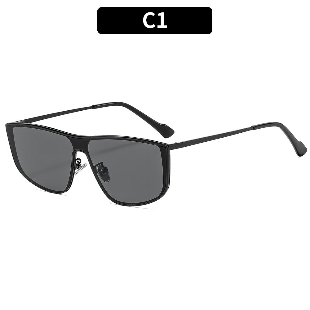 Schlanke Winkelrahmen-Sonnenbrille