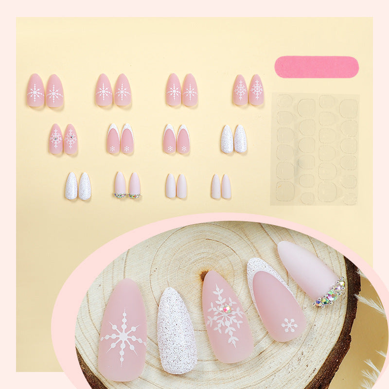Kunstnagelset mit winterlichen Schneeflocken-Design Brehn