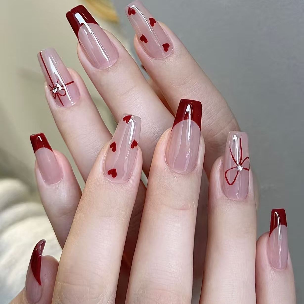 Dekorative Press-On Nagelkunst Brehn