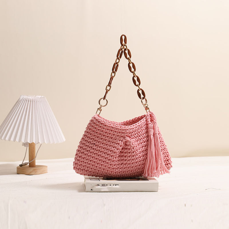 Damen Handgefertigte Schultertasche mit Kettenakzenten Brehn