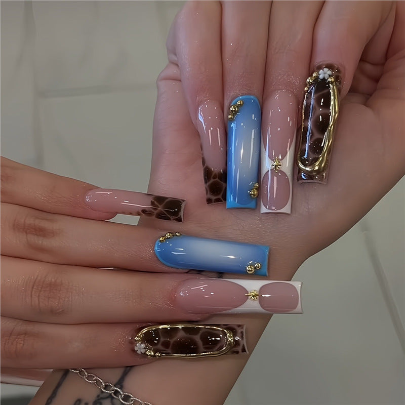 Luxuriöse Nagelkunstverlängerungen Brehn