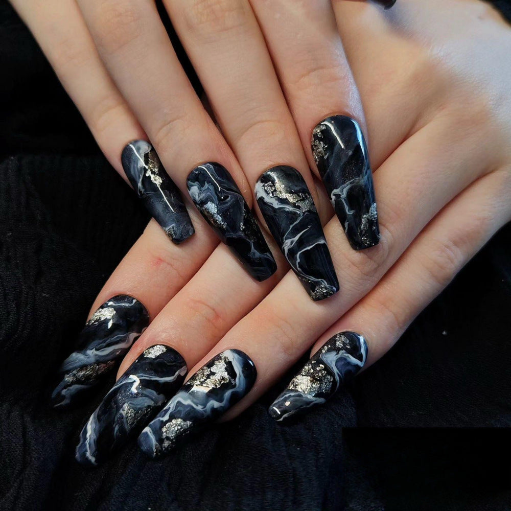 Kunstnägel im eleganten Marmor- und Gold-Design Brehn