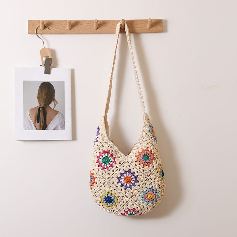 Handgefertigte Gehäkelte Tasche mit Buntem Blumendesign Brehn