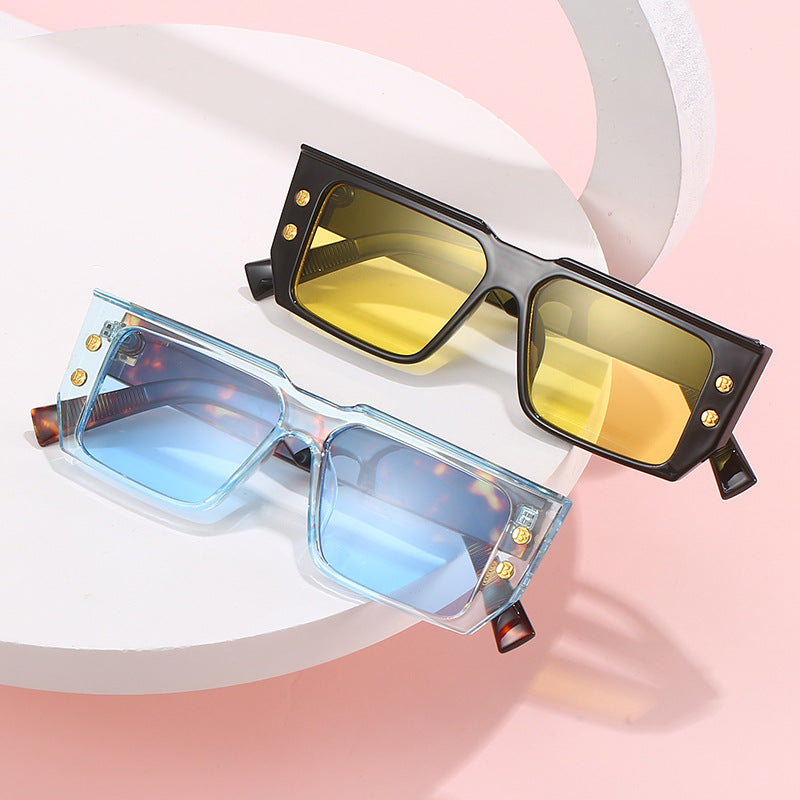 Damen modische klare Brille mit goldenen Akzenten Brehn