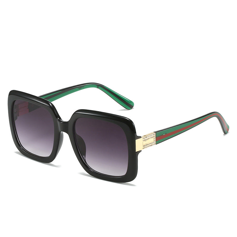 Damen elegante oversized Sonnenbrille mit luxuriösen Metallakzenten Brehn