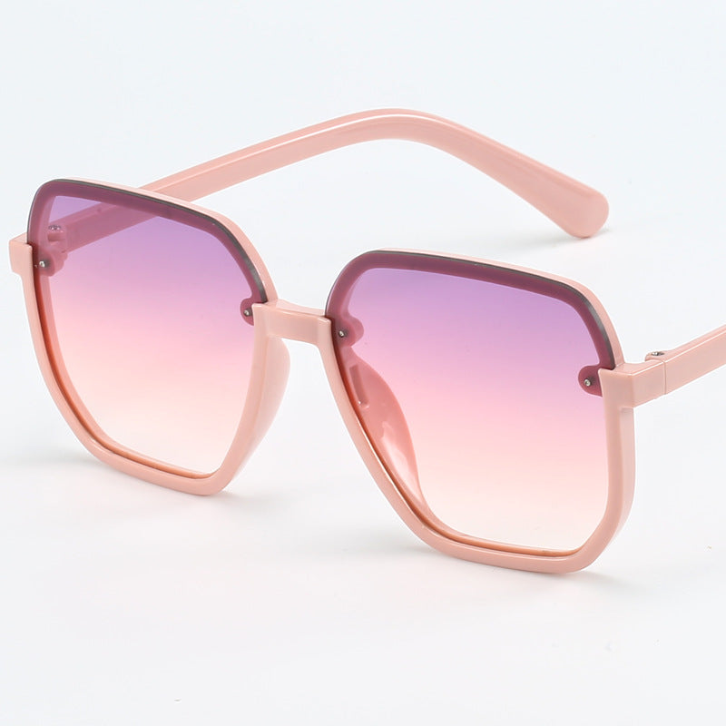 Damen geometrische Sonnenbrille im modernen Design Brehn