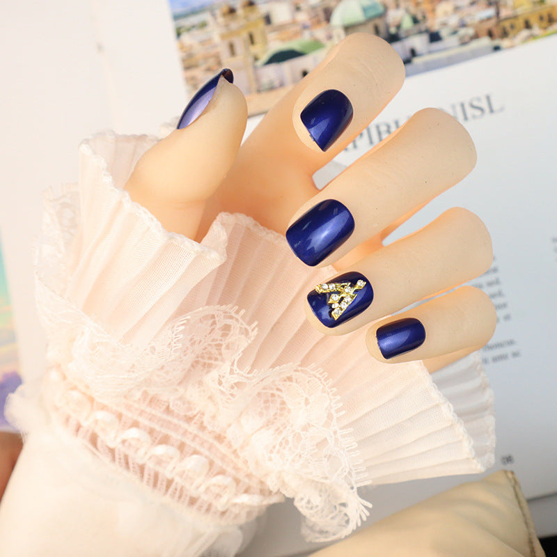 Premium dekorative Press-On Nail Set Brehn