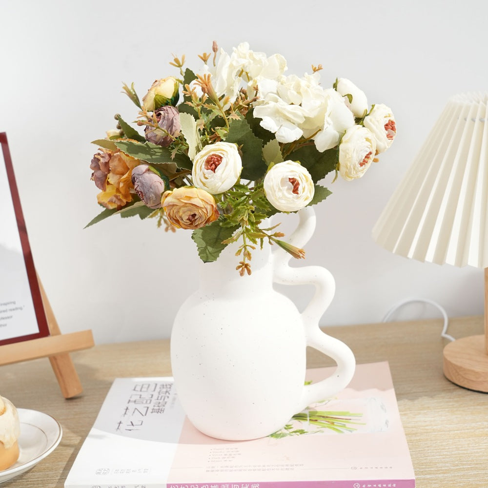 Lebensnahes Blumengesteck Stamm