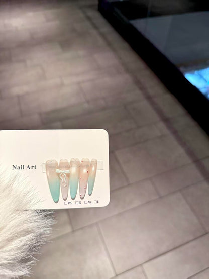 Elegante artikulierte Stiletto-Nagelerweiterungen