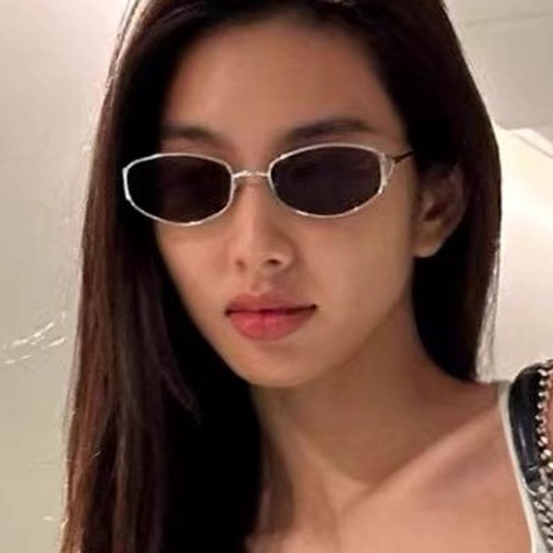 Damen modische Sonnenbrille im eleganten Ovaldesign mit hochklassigem Metallrahmen Brehn