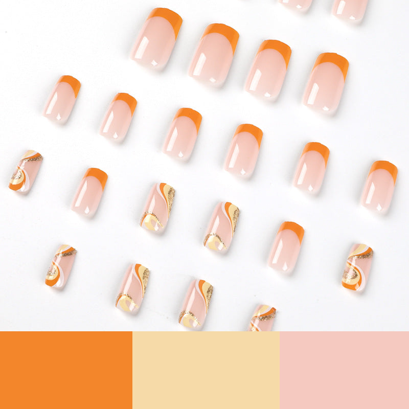 Kunstvolle Nagelkunst mit eleganten Design-Details Brehn