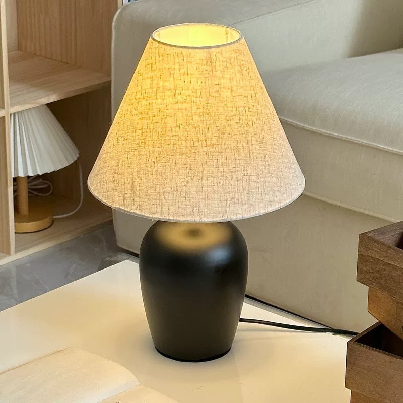 Skulpturale dekorative Tischlampe