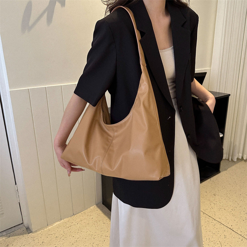 Schlanke Minimalistische Hobo-Handtasche