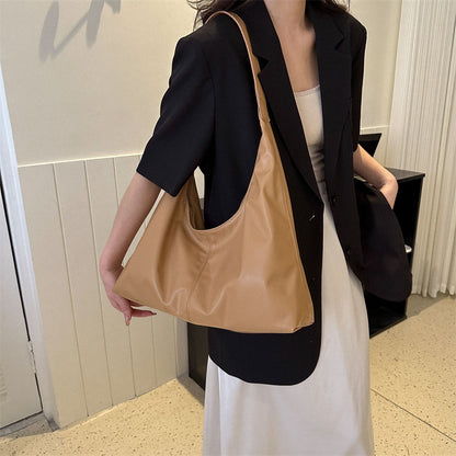 Schlanke Minimalistische Hobo-Handtasche