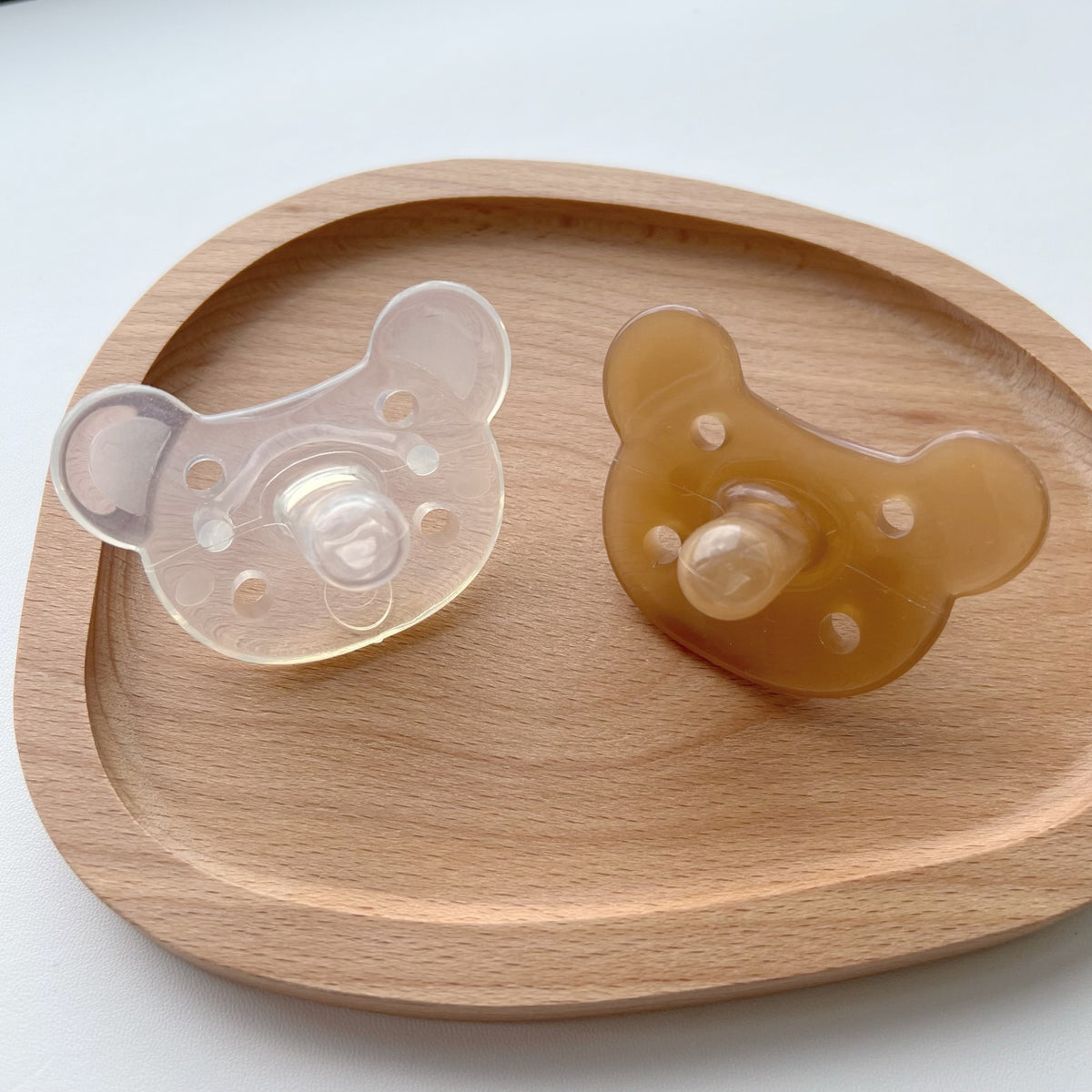 Kieferorthopädischer transparenter Silikon-Bär-förmiger Baby-Schnuller