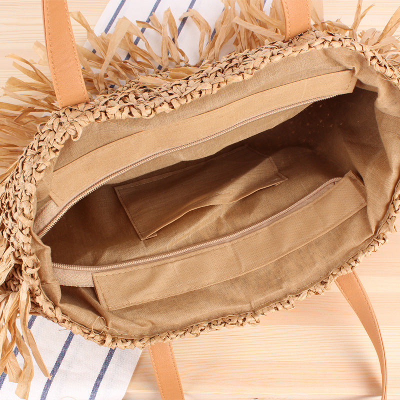 Trendige Strohtasche mit Fransigem Design Brehn