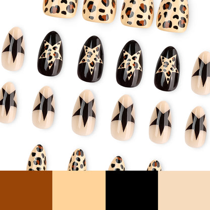 Kunstvolle Nagelverlängerungen mit Leoparden- und Sternen-Design Brehn