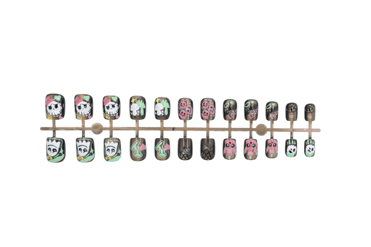 Kunstnagelset mit kreativen gruseligen Motiven Brehn