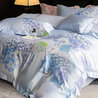Seidiger Satin-Hortensien-Print Bettbezug-Set mit umkehrbarem Rücken und dekorativen Kissenbezügen