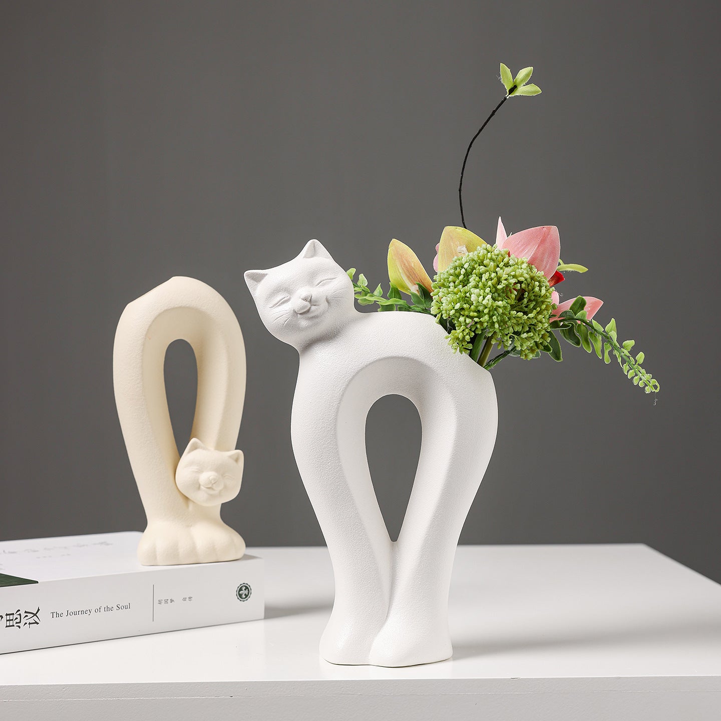 Kat-förmige dekorative Skulptur