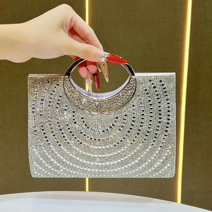 Elegante mit Kristallen besetzte Abend-Clutch