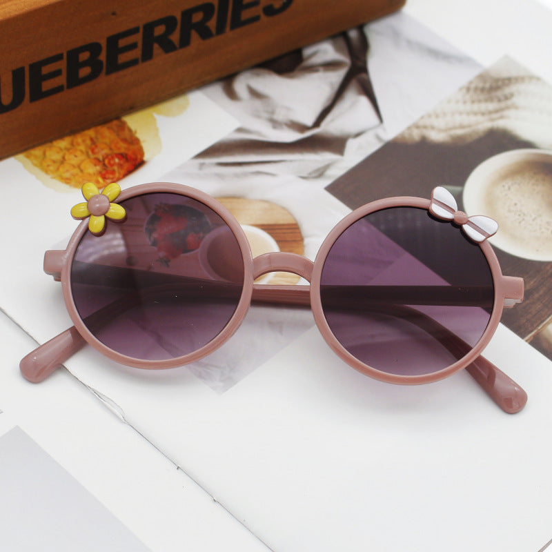 Damen Sonnenbrille mit verspielten Blumenakzenten Brehn