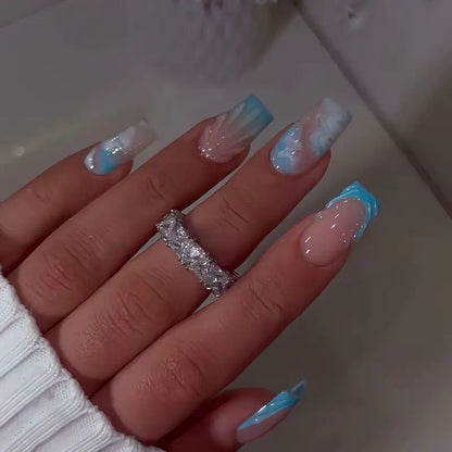 Elegantes irideszentes Nageldesign Brehn