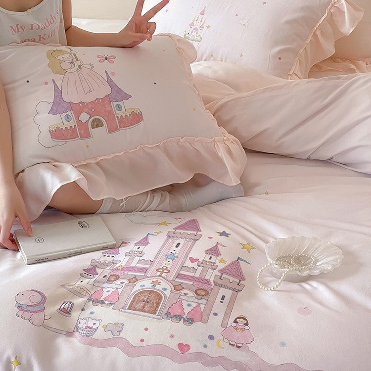 Kinder-Bettwäschegarnitur mit illustrativem Schloss- und Prinzessinnen-Print, Volantkissen und weicher Baumwollmischung