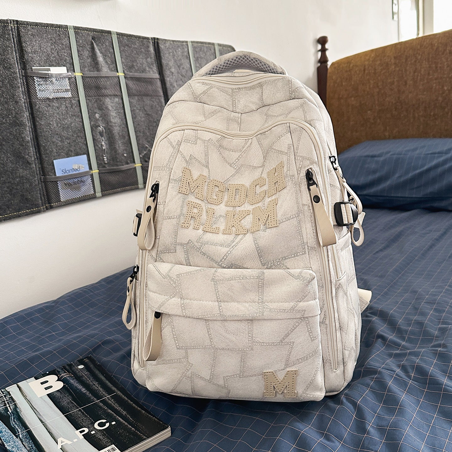 Moderner Strukturierter Schulrucksack