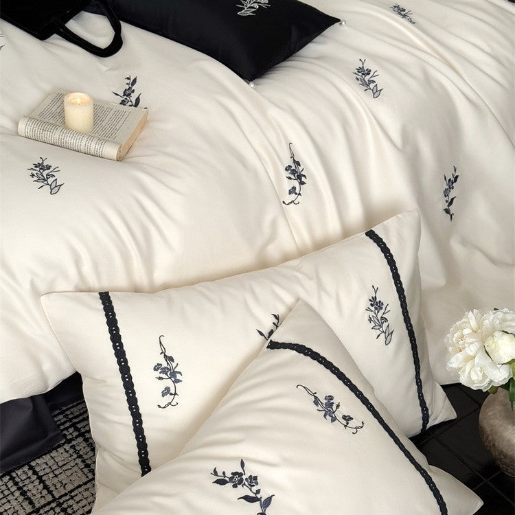 Luxuriöses Satin-Bettwäsche-Set mit feiner Blumenstickerei Brehn