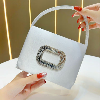 Stilvolle Satin Abendtasche