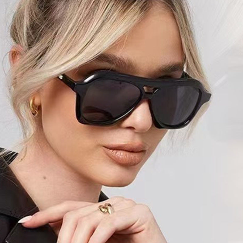 Damen modische Sonnenbrille im innovativen Design mit breitem Rahmen Brehn