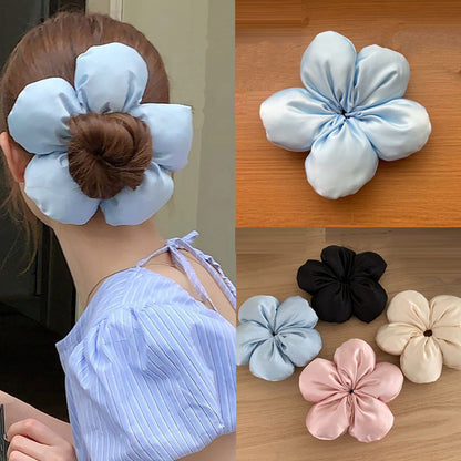 Blumenförmige Haarschleife Brehn
