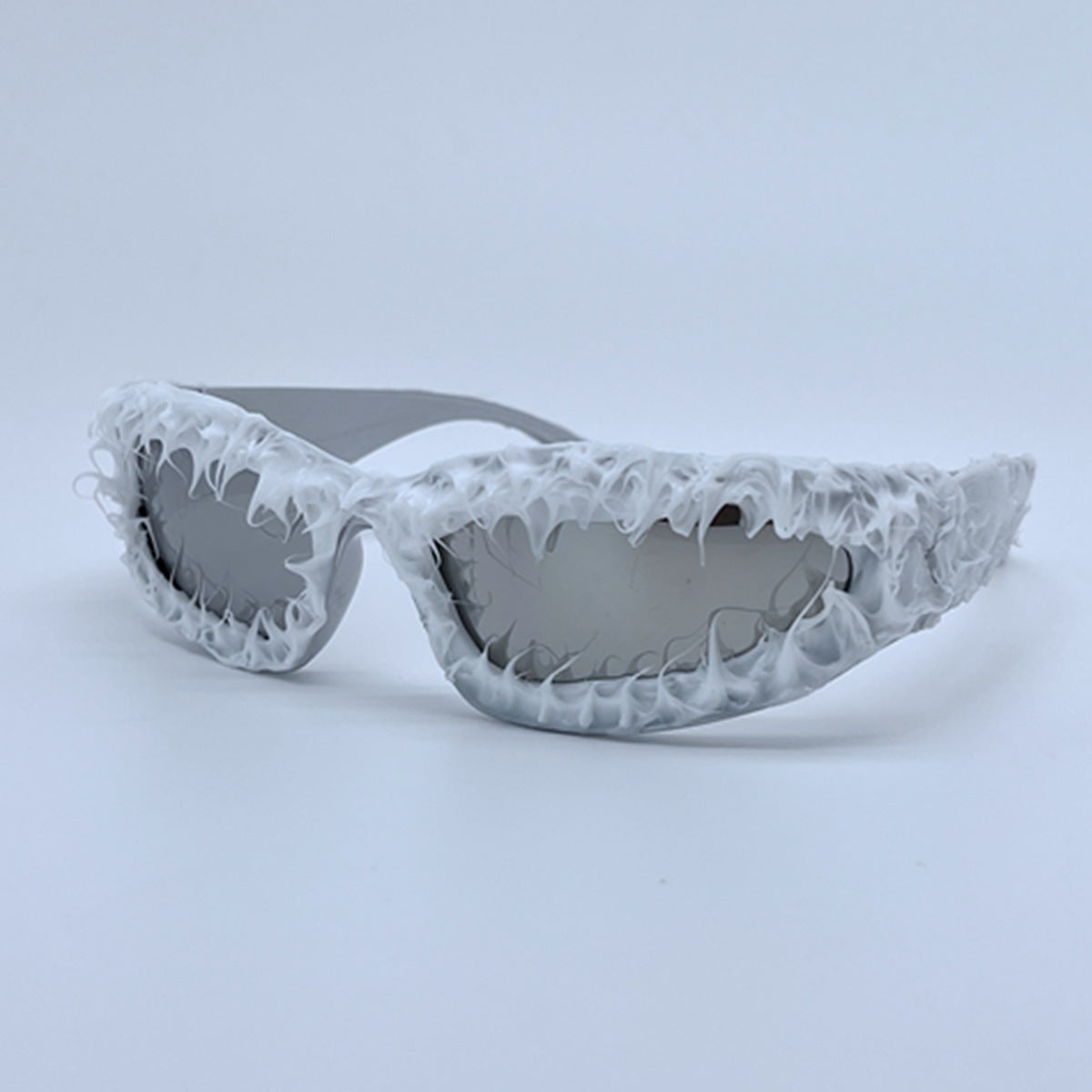 Damen futuristische Sonnenbrille im avantgardistischen Design Brehn